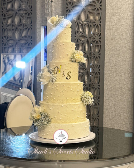 Grand Ivory Pearl Wedding Cake