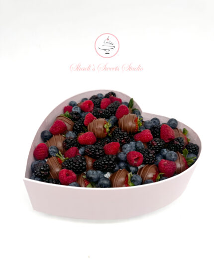 Chocolate-Dipped Berry Heart Box